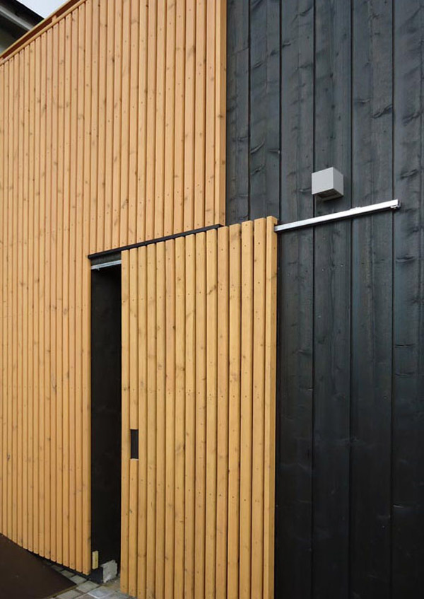 Finland-Housing-Fair-2012_16-garage-door,-stylish-barn-door-track